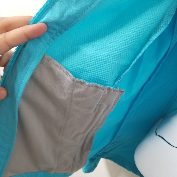 Columbia Size M Blue Jacket Omnishield Advanced Repelancy Lightweight Sportswear - Picture 6 of 7